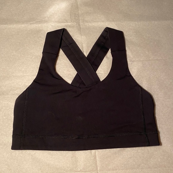 Black lululemon sports bra - Picture 2 of 2